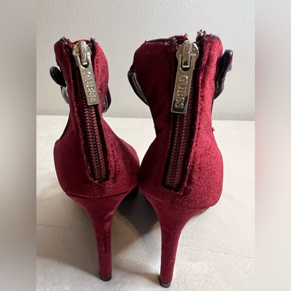Guess Deep Red Velvet Strappy Stilletos Size 8M - Picture 5 of 15